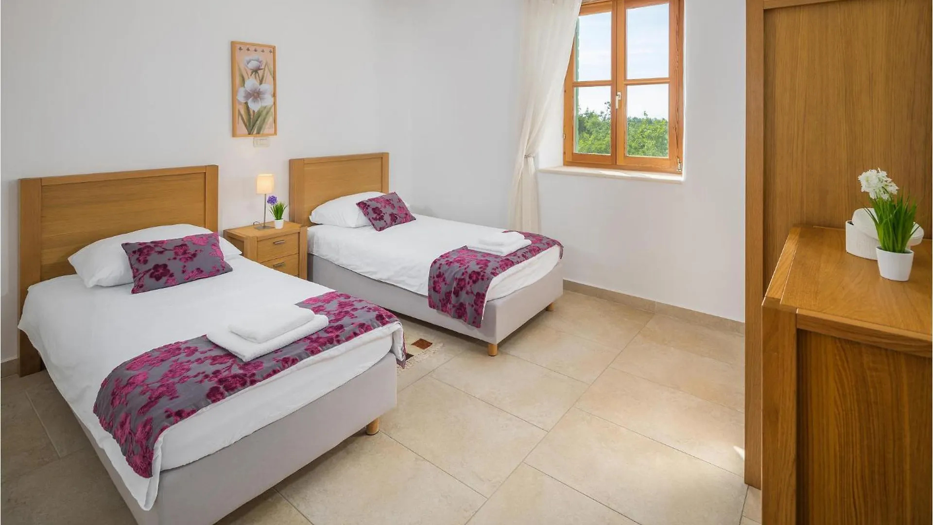 4 Bedroom Gorgeous Home In Baredine Donje Baredine