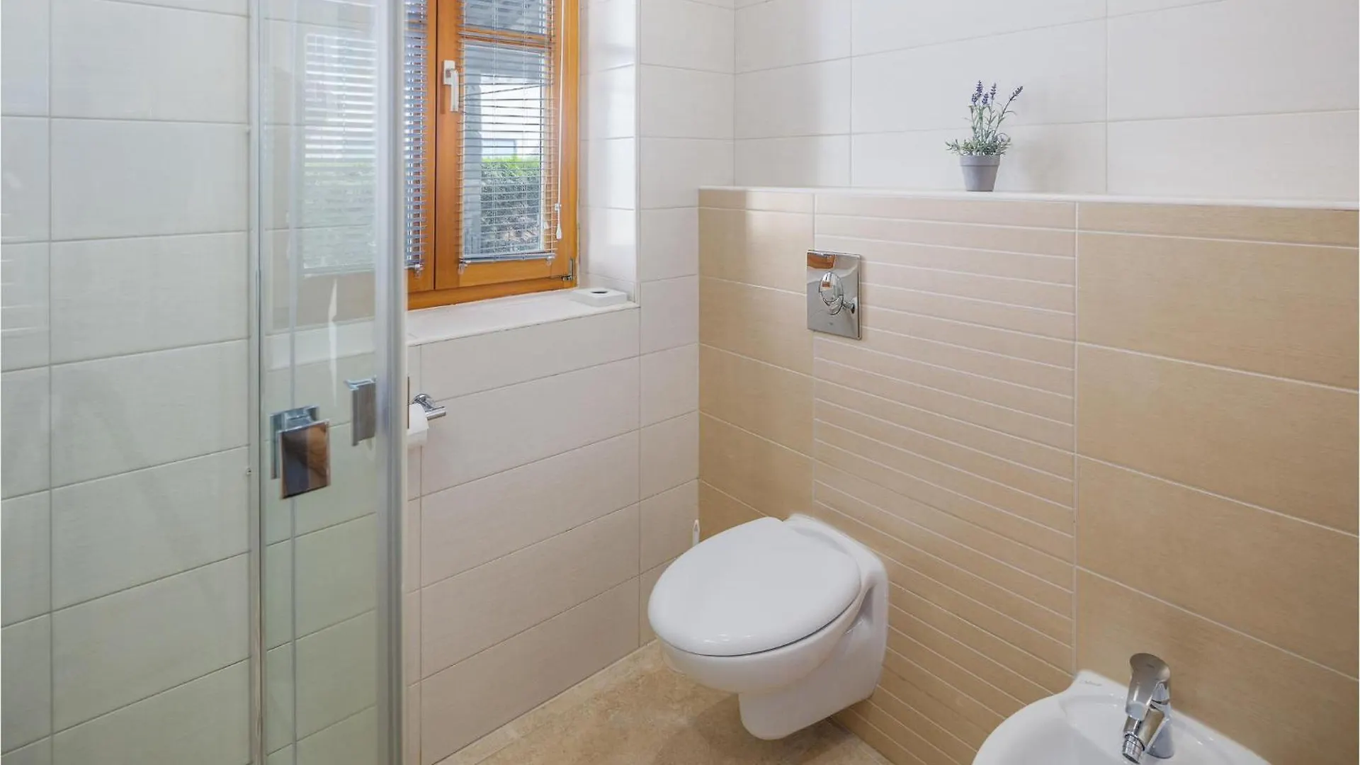 Hébergement de vacances 4 Bedroom Gorgeous Home In Baredine Donje Baredine