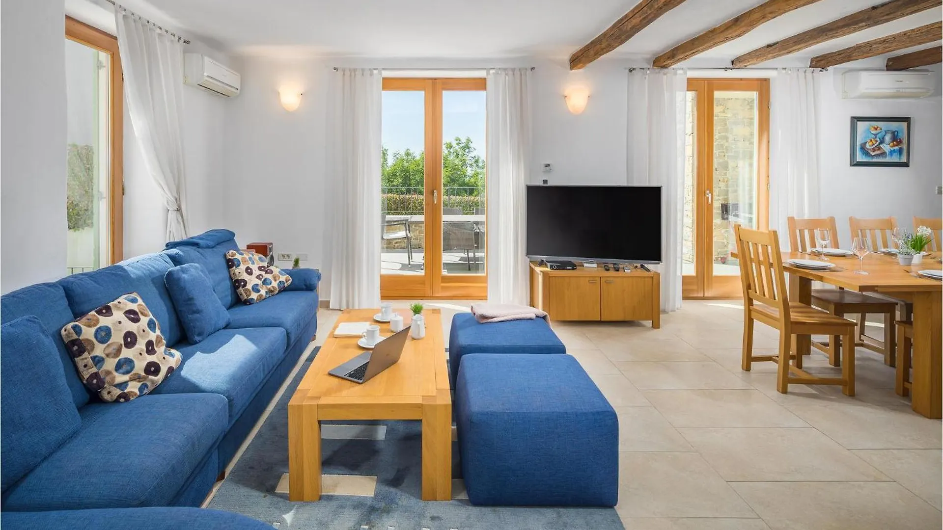 4 Bedroom Gorgeous Home In Baredine Donje Baredine Hébergement de vacances